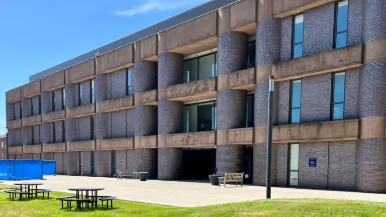 yale3